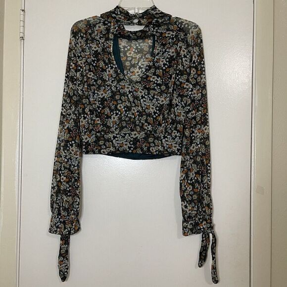 FREE PEOPLE GREEN FLORAL MULTI MESH CROPPED KEYHOLE BACK BLOUSE SIZE XS - Picture 8 of 9